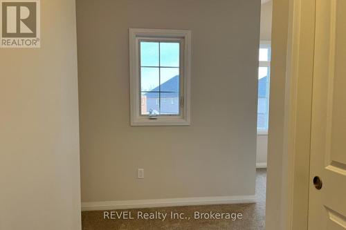 1013 Kraft Road N, Fort Erie (Crescent Park), ON - Indoor Photo Showing Other Room