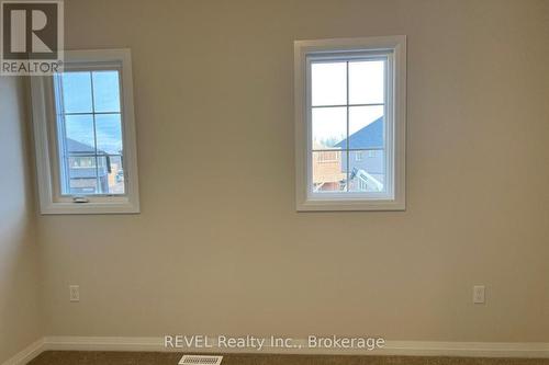 1013 Kraft Road N, Fort Erie (Crescent Park), ON - Indoor Photo Showing Other Room