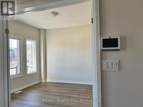 1013 Kraft Road N, Fort Erie (Crescent Park), ON - Indoor Photo Showing Other Room