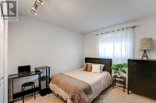 113 Oneida Place, Kitchener, ON - Indoor Photo Showing Bedroom