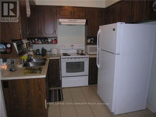 50 Araman Drive, Toronto, ON - Indoor Photo Showing Kitchen With Double Sink