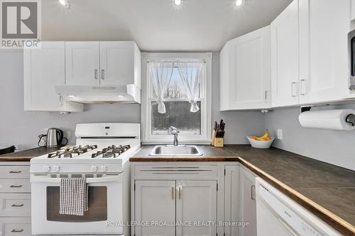 137 Puffball Inn Road, Trent Hills, ON - Indoor Photo Showing Kitchen