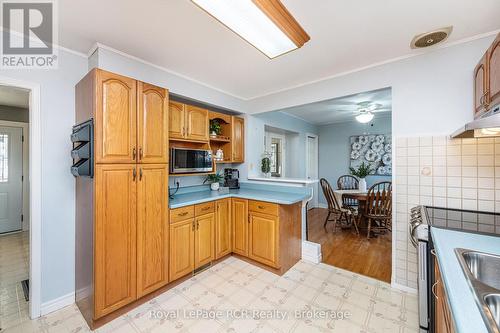 37 Centre Street, Orangeville, ON - Indoor Photo Showing Kitchen