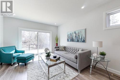145 Boucher Street E, Meaford, ON - Indoor Photo Showing Living Room