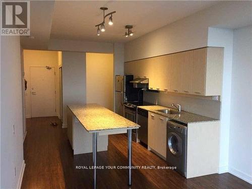 2503 - 33 Singer Court, Toronto, ON - Indoor Photo Showing Kitchen