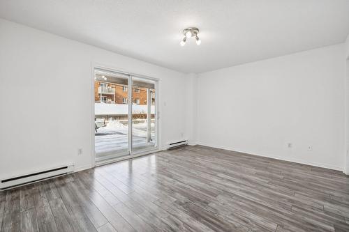 Chambre à coucher principale - 321  - A Rue Champlain, Gatineau (Hull), QC - Indoor Photo Showing Other Room