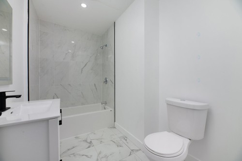 Salle de bains - 5566 Boul. St-Michel, Montréal (Rosemont/La Petite-Patrie), QC - Indoor Photo Showing Bathroom