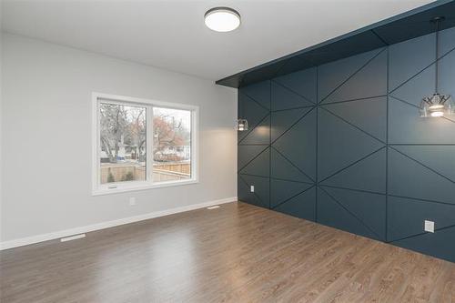 111 Oshanski Pl, West St Paul, MB 