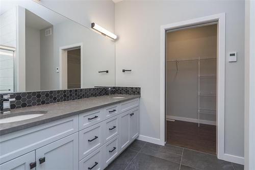 111 Oshanski Pl, West St Paul, MB 