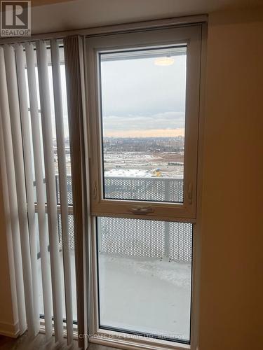 3305 - 195 Commerce Street, Vaughan, ON - Indoor Photo Showing Other Room