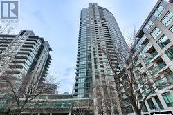 902 - 215 FORT YORK BOULEVARD  Toronto, ON M5V 4A1