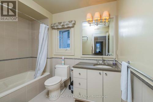 60 Goulburn Avenue, Ottawa, ON - Indoor Photo Showing Bathroom