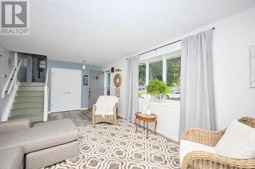View of the foyer from the living room - 15 Malkin Avenue, Fort Erie (Lakeshore), ON - Indoor