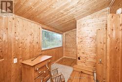 Extra room on lower level - 