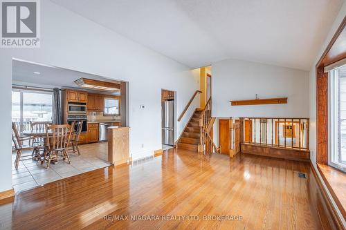 Hardwood Flooring - 5923 Keith Street, Niagara Falls (Church'S Lane), ON - Indoor Photo Showing Other Room