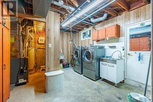 5923 Keith Street, Niagara Falls (Church'S Lane), ON - Indoor Photo Showing Laundry Room