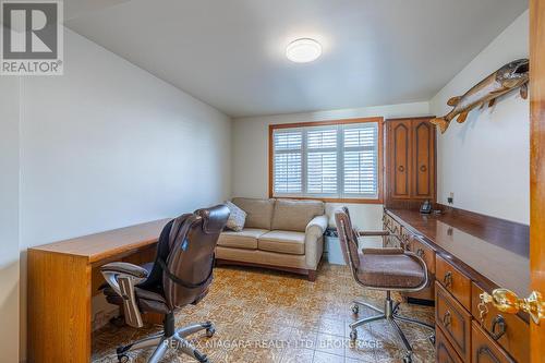 Office/Bedroom - 5923 Keith Street, Niagara Falls (Church'S Lane), ON - Indoor Photo Showing Office