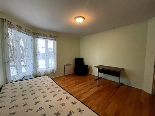 Chambre à coucher - 52 Rue Ross, Saint-Jean-Sur-Richelieu, QC - Indoor Photo Showing Bedroom