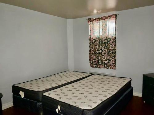 Chambre à coucher - 52 Rue Ross, Saint-Jean-Sur-Richelieu, QC - Indoor Photo Showing Other Room