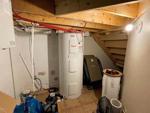 Rangement - 52 Rue Ross, Saint-Jean-Sur-Richelieu, QC - Indoor Photo Showing Basement