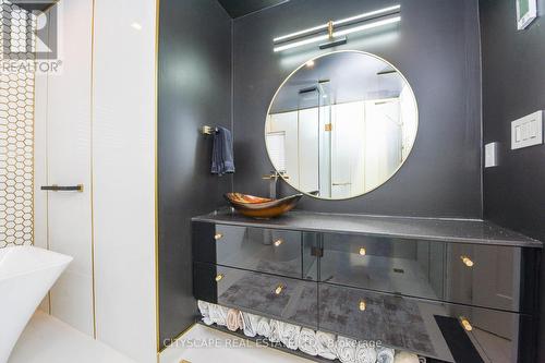 4637 James Austin Drive, Mississauga, ON - Indoor