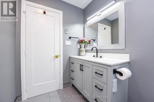 4637 James Austin Drive, Mississauga, ON - Indoor Photo Showing Bathroom