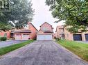 24 Golden Oak Avenue, Richmond Hill, ON  - Outdoor With Facade 