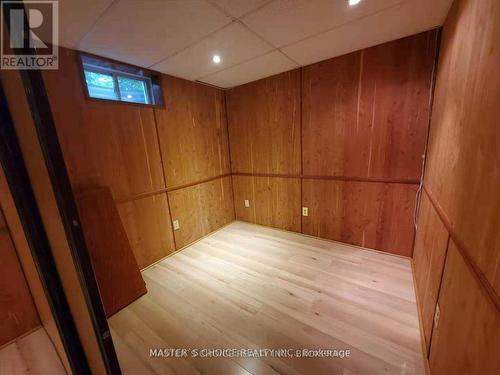 24 Golden Oak Avenue, Richmond Hill, ON - Indoor Photo Showing Other Room