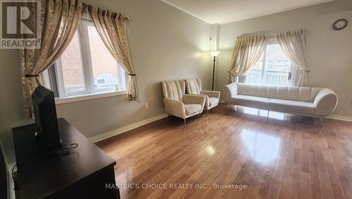 24 Golden Oak Avenue, Richmond Hill, ON - Indoor