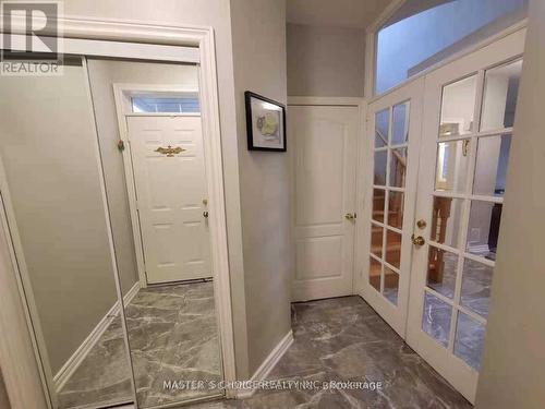 24 Golden Oak Avenue, Richmond Hill, ON - Indoor Photo Showing Other Room