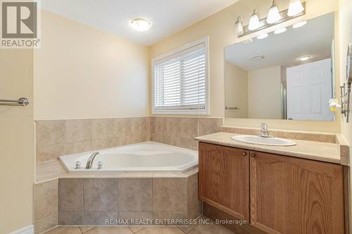 2341 Vanessa Drive, Burlington, ON - Indoor Photo Showing Bathroom