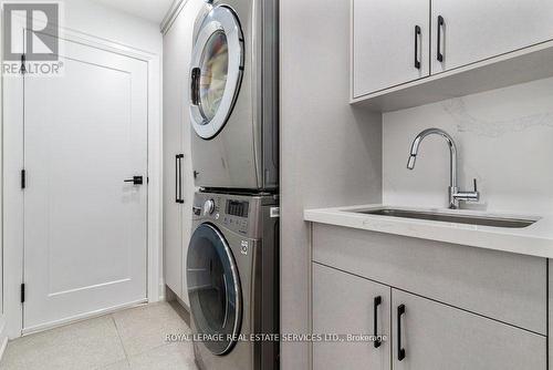 2498 Robin Drive, Mississauga, ON - Indoor Photo Showing Laundry Room