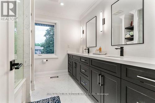 2498 Robin Drive, Mississauga, ON - Indoor Photo Showing Bathroom