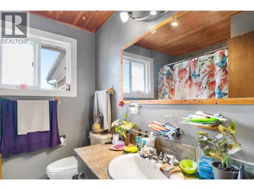 3512 Old Okanagan Highway, West Kelowna, BC - Indoor Photo Showing Bathroom