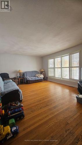 658 Dan Avenue, Ottawa, ON - Indoor