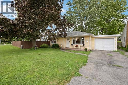 298 LORNE AVENUE  Wallaceburg, ON N8A 2Z2
