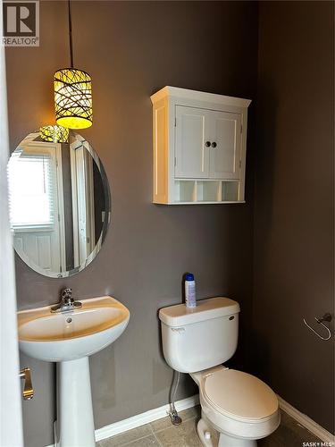 110 Lynd Crescent, Saskatoon, SK - Indoor Photo Showing Bathroom
