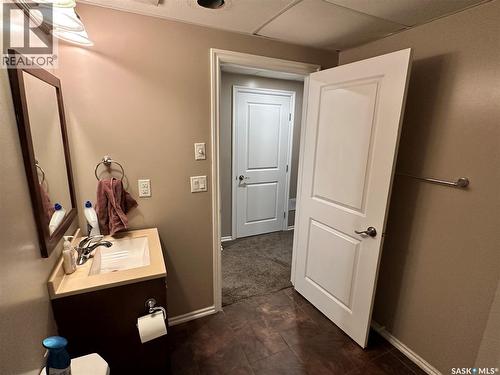 110 Lynd Crescent, Saskatoon, SK - Indoor Photo Showing Bathroom