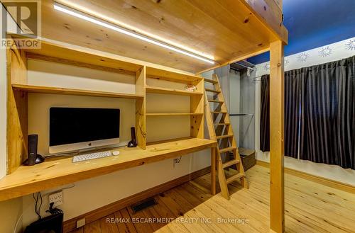 109 Hope Street, Blue Mountains, ON - Indoor Photo Showing Other Room