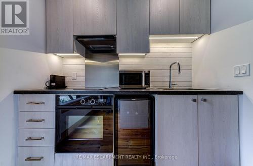 109 Hope Street, Blue Mountains, ON - Indoor Photo Showing Kitchen