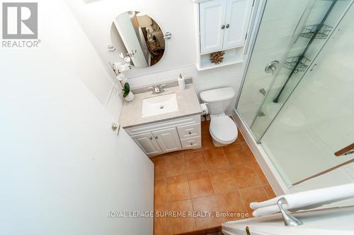 202 - 1600 Keele Street, Toronto, ON - Indoor Photo Showing Bathroom