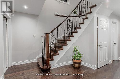 32 Heddon Court, Brampton, ON - Indoor Photo Showing Other Room