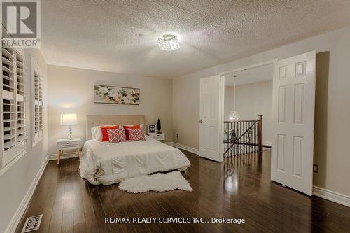 32 Heddon Court, Brampton, ON - Indoor Photo Showing Bedroom