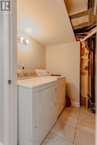 32 Heddon Court, Brampton, ON - Indoor Photo Showing Laundry Room