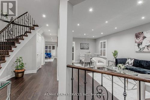 32 Heddon Court, Brampton, ON - Indoor Photo Showing Other Room