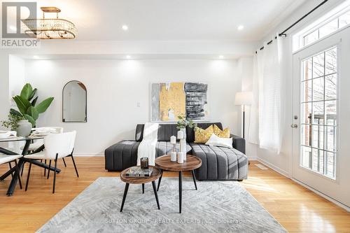 7186 Triumph Lane, Mississauga, ON - Indoor