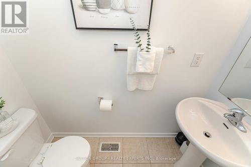 7186 Triumph Lane, Mississauga, ON - Indoor Photo Showing Bathroom