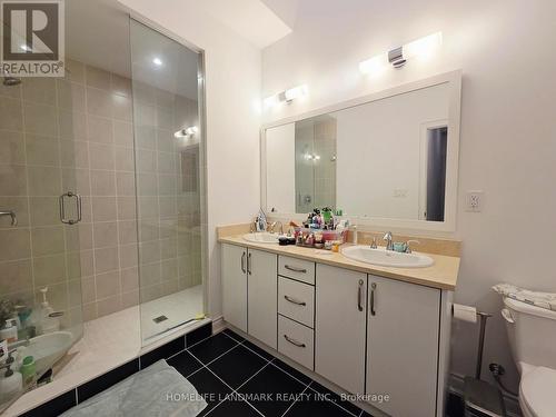 120 - 35 Lunar Crescent, Mississauga, ON - Indoor Photo Showing Bathroom