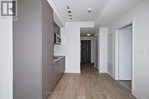 1219E - 576 Front Street W, Toronto, ON - Indoor