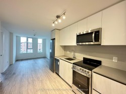 211-11 Maryport Avenue  Toronto, ON M3M 0E2